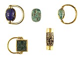 Scarab Finger Ring with the Names of Thutmose III and Hatshepsut, Gold, lapis lazuli