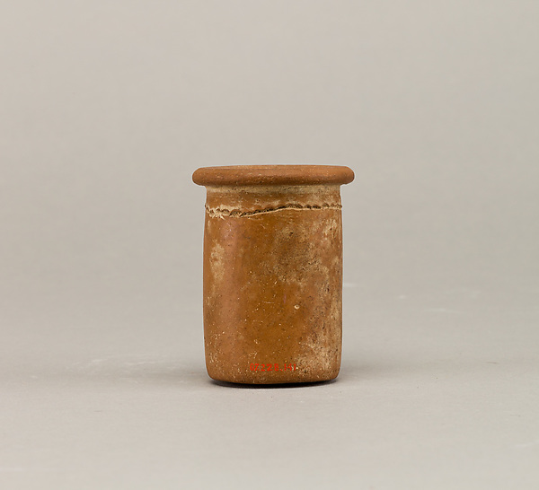 Short wavy-handled ware cylindrical jar with a scalloped line by an unrecorded maker, The Metropolitan Museum of Art