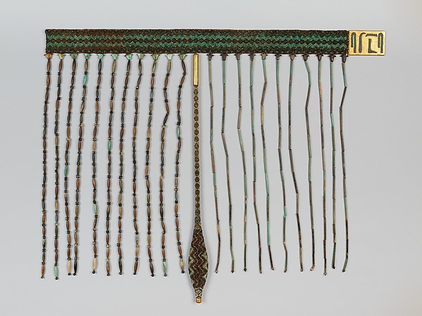 Tail (replica) for beadwork apron of Senebtisi