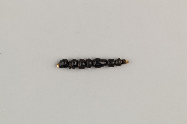 String of 8 beads by an unrecorded maker, The Metropolitan Museum of Art