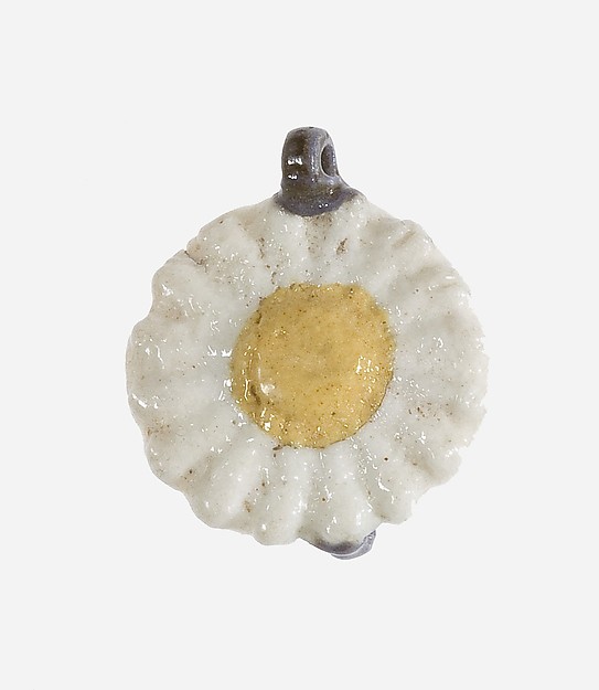 Bead in the Form of a daisy by an unrecorded maker, The Metropolitan Museum of Art