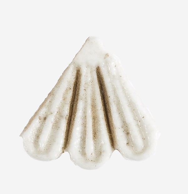 Fragment of a Daisy Bead