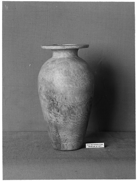 Shouldered jar