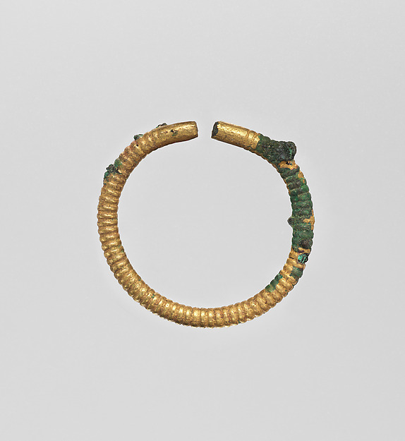 Bracelet (bangle)