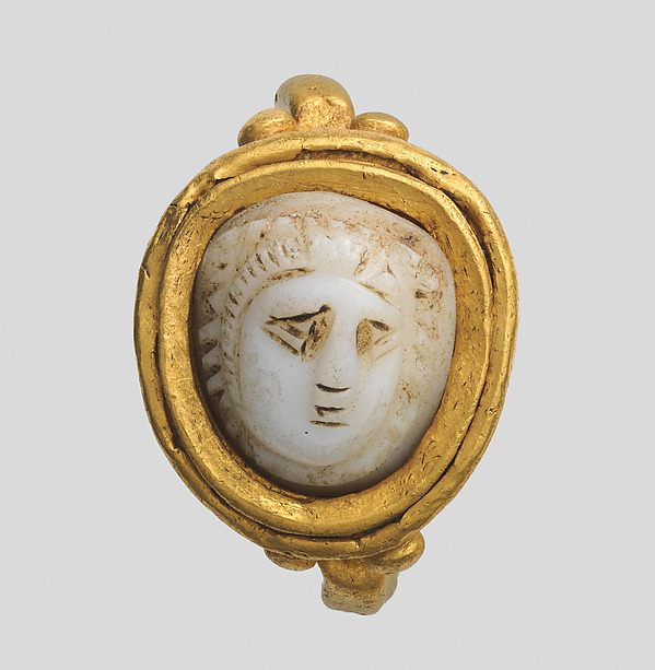 Ring with narrow shaft and oval box set with cameo of Medusa by an unrecorded maker, The Metropolitan Museum of Art