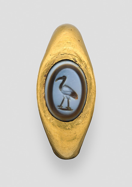 Ring with a nicolo intaglio of an ibis