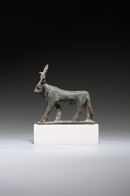 Bull figurine