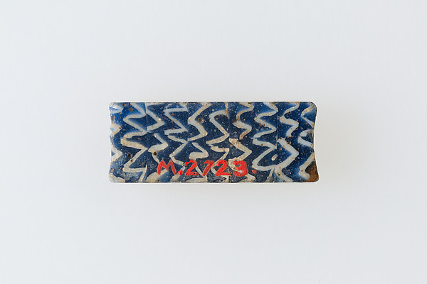 Inlay fragment, rows of zigzag lines
