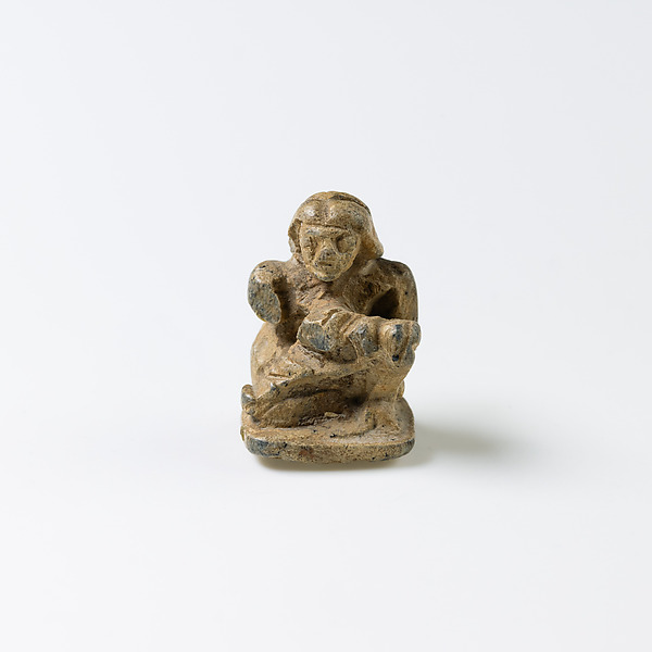 Design Amulet, Back in the Form of a Woman Suckling a Child, Device showing Two Lizards Head-to-tail