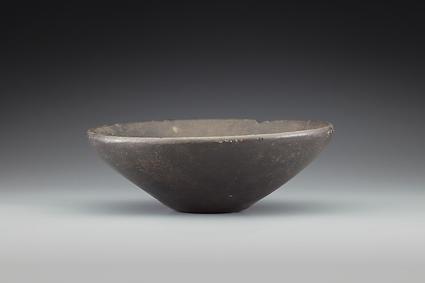 Shallow bowl