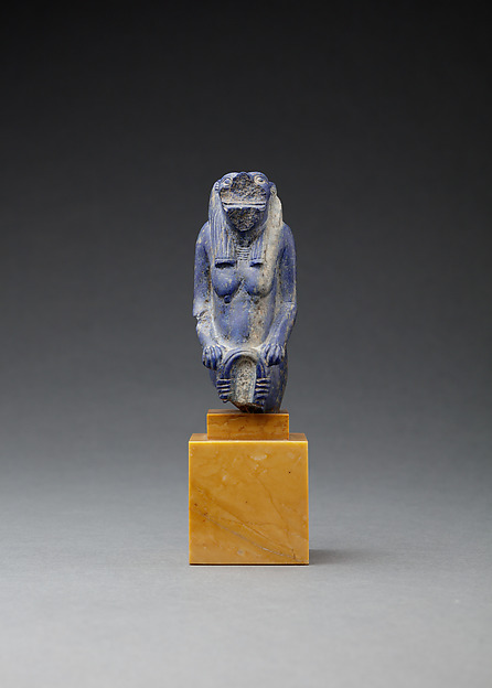 Upper Half of a Hippo Goddess Presenting a Sa-sign by an unrecorded maker, The Metropolitan Museum of Art