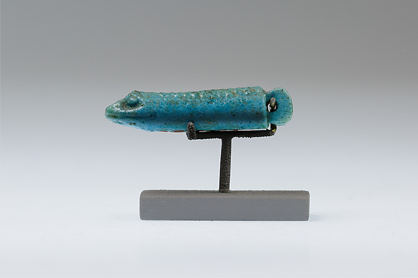 Menqebit (snake's head) amulet
