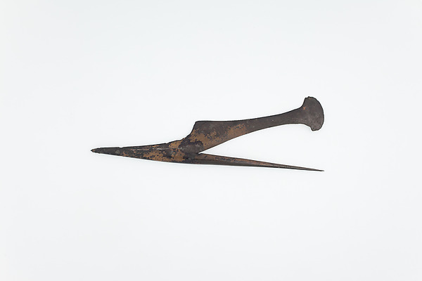 Tweezer-razor from the Burial of Amenemhat