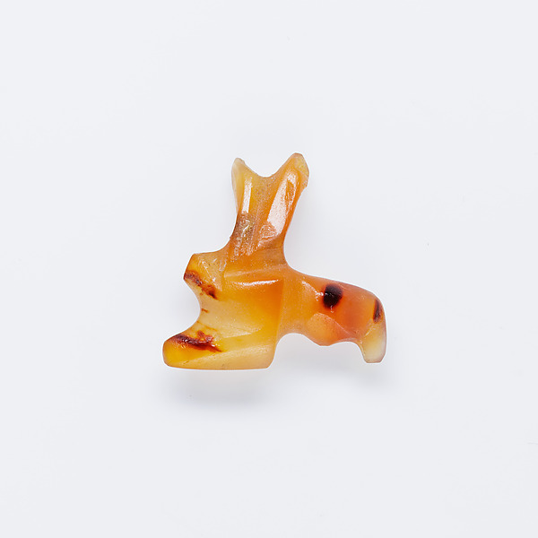 Bee amulet