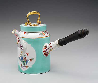 Chocolate pot, Meissen Manufactory  German, Hard-paste porcelain, gilt bronze, wood, German, Meissen