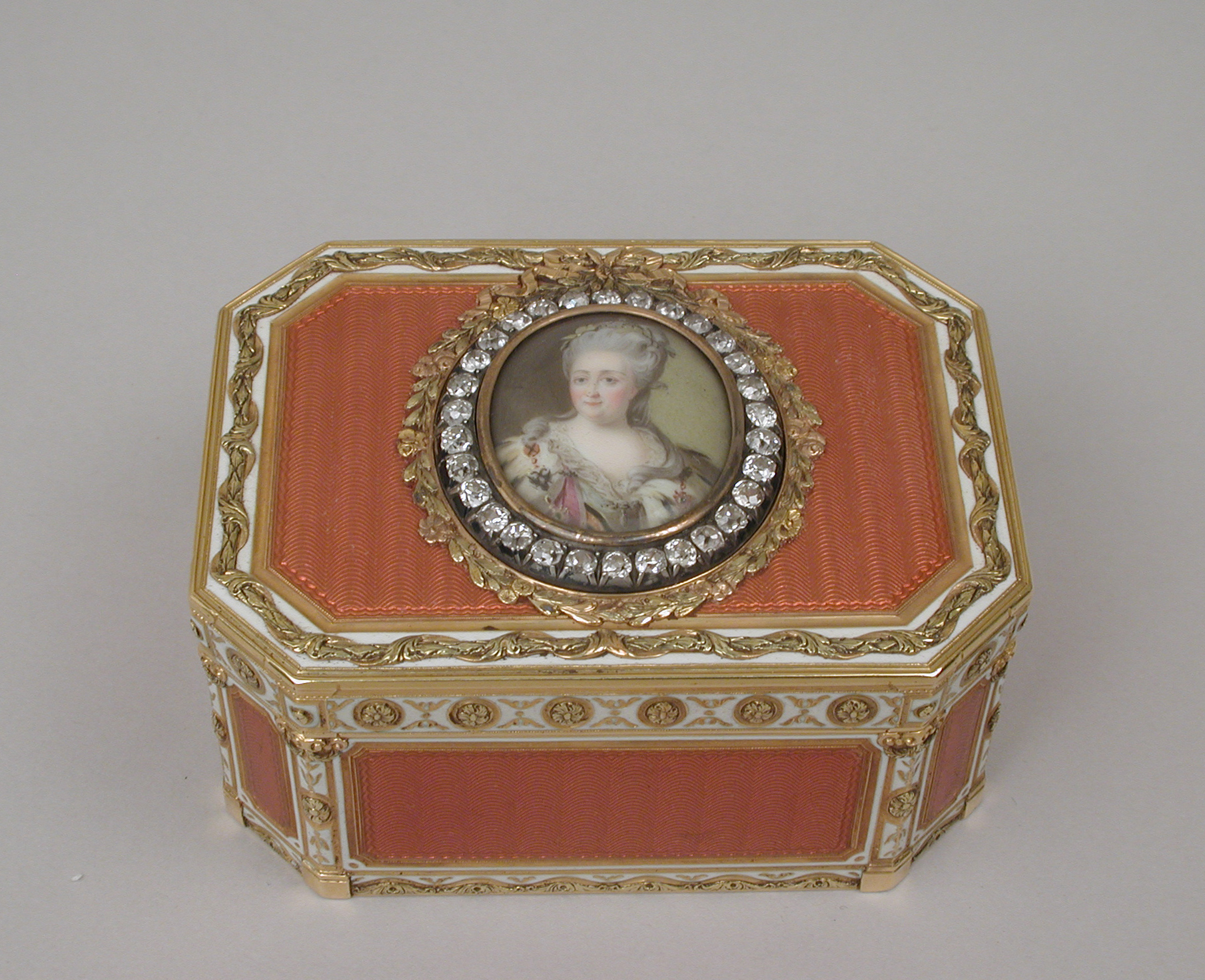 Joseph Etienne Blerzy, Snuffbox with portrait of Catherine II (1729–1796),  Empress of Russia, French, Paris