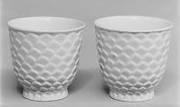 Cup (one of a pair), Saint-Cloud factory (French, mid-1690s–1766), Soft-paste porcelain, French, Saint-Cloud