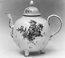 Teapot, Ludwigsburg Porcelain Manufactory German, Hard-paste porcelain, German, Ludwigsburg