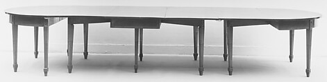 Dining table, Mahogany, British