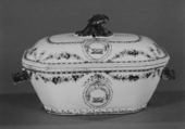 Sauceboat with cover, Hard-paste porcelain, Chinese, for British market