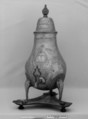 Urn with cover and tray, Pewter, brass, wood, probably Dutch
