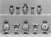 Beaker (part of a garniture), Bow Porcelain Factory (British, 1747–1776), Soft-paste porcelain, British, Bow, London