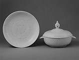 Bowl with cover and tray, Saint-Cloud factory French, Soft-paste porcelain, French, Saint-Cloud