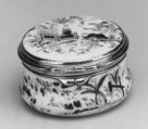 Snuffbox, Saint-Cloud factory French, Soft-paste porcelain, silver, French, Saint-Cloud
