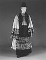 Ensemble, (a, b) cotton
(c) wool, Hungarian
