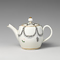 Miniature teapot (part of a service), Caughley Factory (British, ca. 1772–1799), Soft-paste porcelain with enamel decoration and gilding, British, Caughley