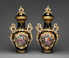 Vase (one of a pair), Chelsea Porcelain Manufactory (British, 1744–1784), Soft-paste porcelain decorated in polychrome enamels, gold, British, Chelsea
