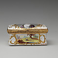 Snuffbox with portrait of an unidentified woman, Copper, enamel, British, South Staffordshire