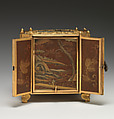 Miniature cabinet, Gold, agate, lacquer, British with Japanese decoration