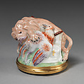 Lion and cock, Chelsea Porcelain Manufactory (British, 1745–1784, Gold Anchor Period, 1759–69), Soft-paste porcelain, agate, gold, British, Chelsea