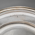 Dinner plate with English arms (one of a group of four), Richard Bayley (British, active 1708–48), Silver, British, London