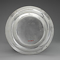 Plate (one of a set of twelve), Thomas Farren (British, active ca. 1707–d. 1743), Silver, British, London