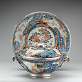 Bowl with cover and stand, Paul Le Riche (French, master 1686, active 1738), Hard-paste porcelain, silver mounts, Japanese with French mounts