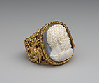 Cameo of Hercules set in ring, 18k gold, chalcedony cameo, probably Italian