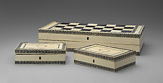 Box-board for chess and backgammon and boxes (2), Ivory, horn, sandalwood, Indian