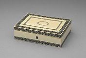 Box-board for chess and backgammon and boxes (2), Ivory, horn, sandalwood, Indian