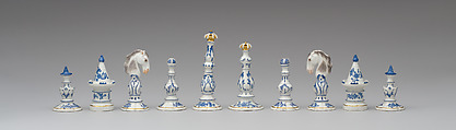 Chessmen (32), Hard-paste porcelain, German, Fürstenberg