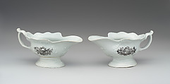 Pair of sauceboats, Worcester factory (British, 1751–2008), porcelain, British, Worcester