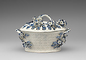 Dessert basket with cover, Worcester factory (British, 1751–2008), Soft-paste porcelain, British, Worcester