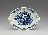 Dish stand, Worcester factory British, Soft-paste porcelain, British, Worcester