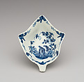 Pair of dishes, Worcester factory (British, 1751–2008), Soft-paste porcelain, British, Worcester