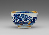 Cup and saucer, Worcester factory (British, 1751–2008), Soft-paste porcelain, British, Worcester