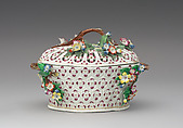 Dessert basket with cover, Worcester factory (British, 1751–2008), Soft-paste porcelain, British, Worcester