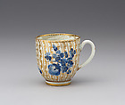 Coffee cup, Worcester factory (British, 1751–2008), Soft-paste porcelain, British, Worcester