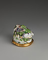 Bonbonnière, Chelsea Porcelain Manufactory (British, 1745–1784, Transitional (Brown Anchor) Period, ca. 1758–1759), Soft-paste porcelain, British, Chelsea