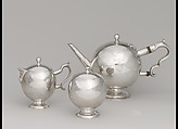 Teapot, Kenneth McKenzie (active 1714–after 1733), Silver, wood, Scottish, Edinburgh